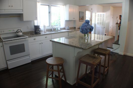 Narragansett, RI - Ocean Front Rental, 4 Bedrooms, Furnished, Narragansett, RI - Ocean Front Rental, 4 Bedrooms, Furnished Photo #8