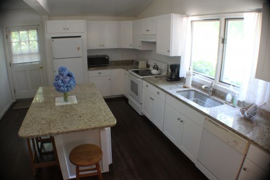 Narragansett, RI - Ocean Front Rental, 4 Bedrooms, Furnished, Narragansett, RI - Ocean Front Rental, 4 Bedrooms, Furnished Photo #7