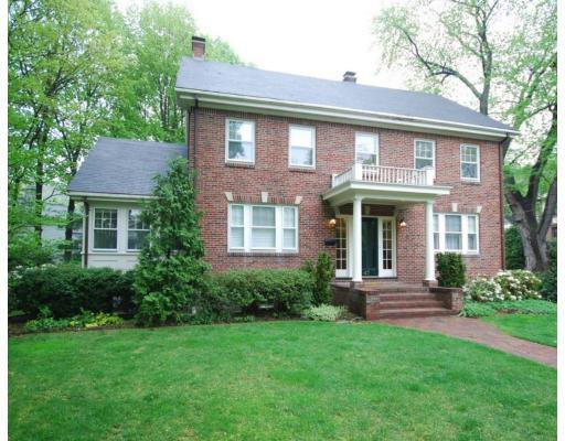Photo of Everett Avenue, Winchester, MA