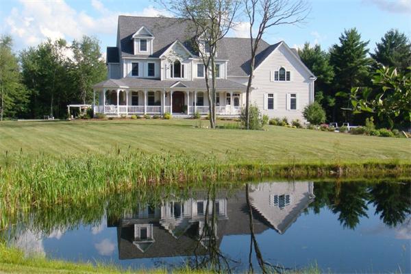 Photo: Blackstone St, Mendon, MA