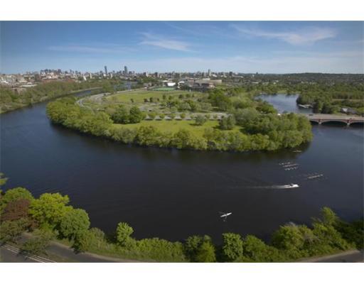 Photo: Memorial Drive, Cambridge, MA
