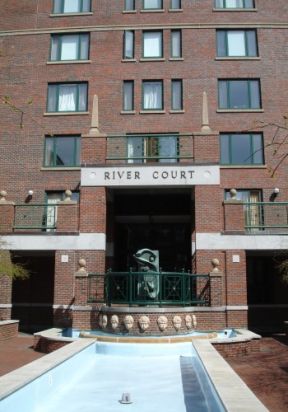 River Court Condominiums Photo #3