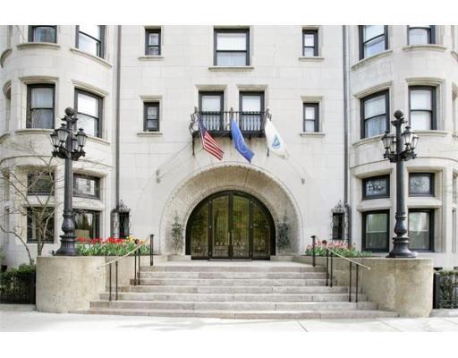 416 Commonwealth #214 Floor 2