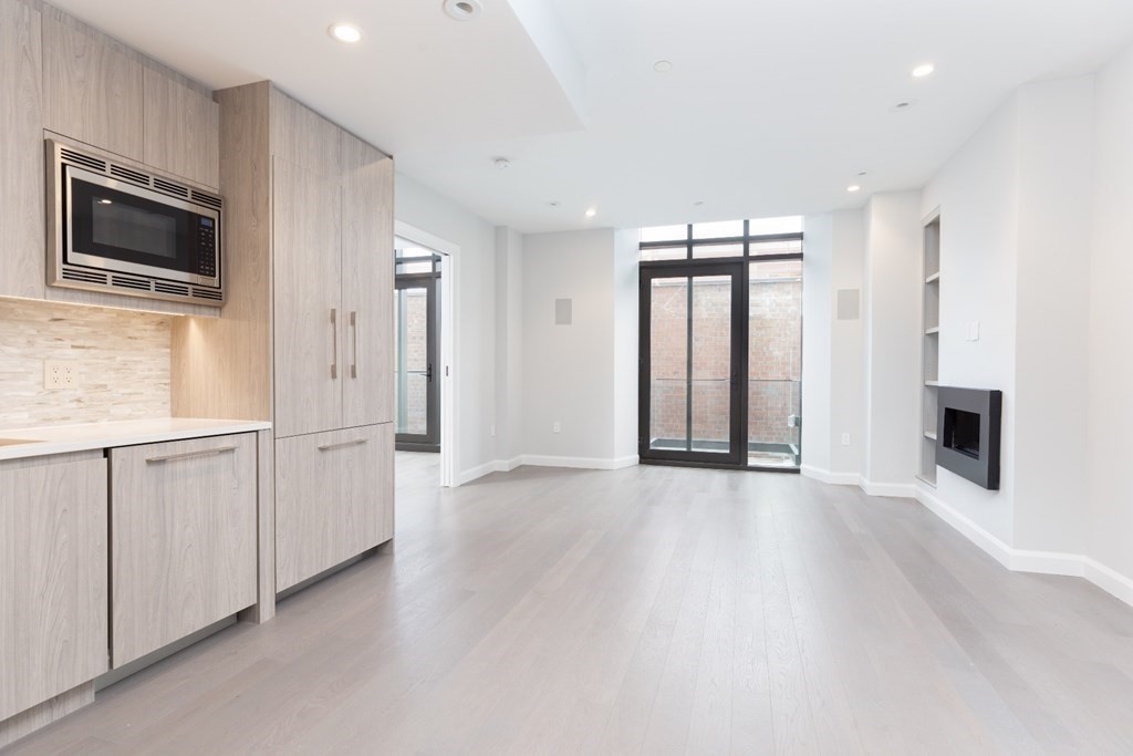 140 Shawmut Ave #2B Floor 2