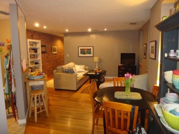 Photo of 73 Gainsborough, Boston, MA